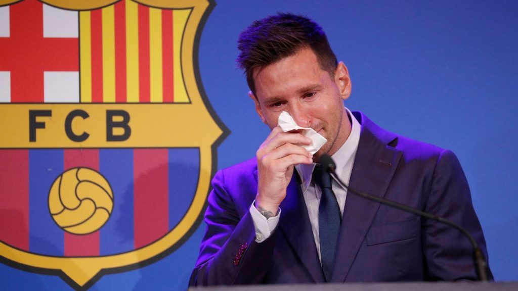 Lionel Messi Emotional while announcing his departure from Barcelona